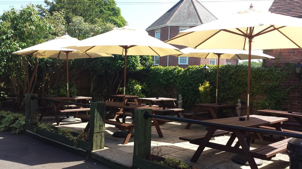 The Ship Inn Fordingbridge Extérieur photo